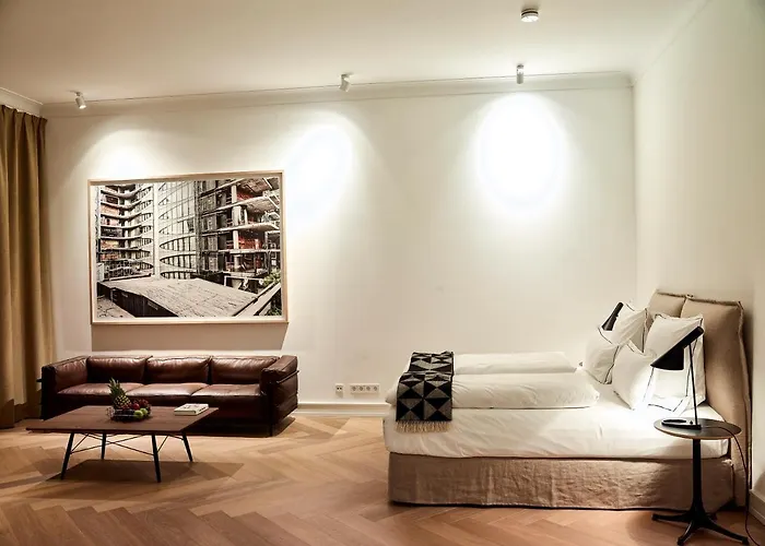 Townhouse By The Qvest *